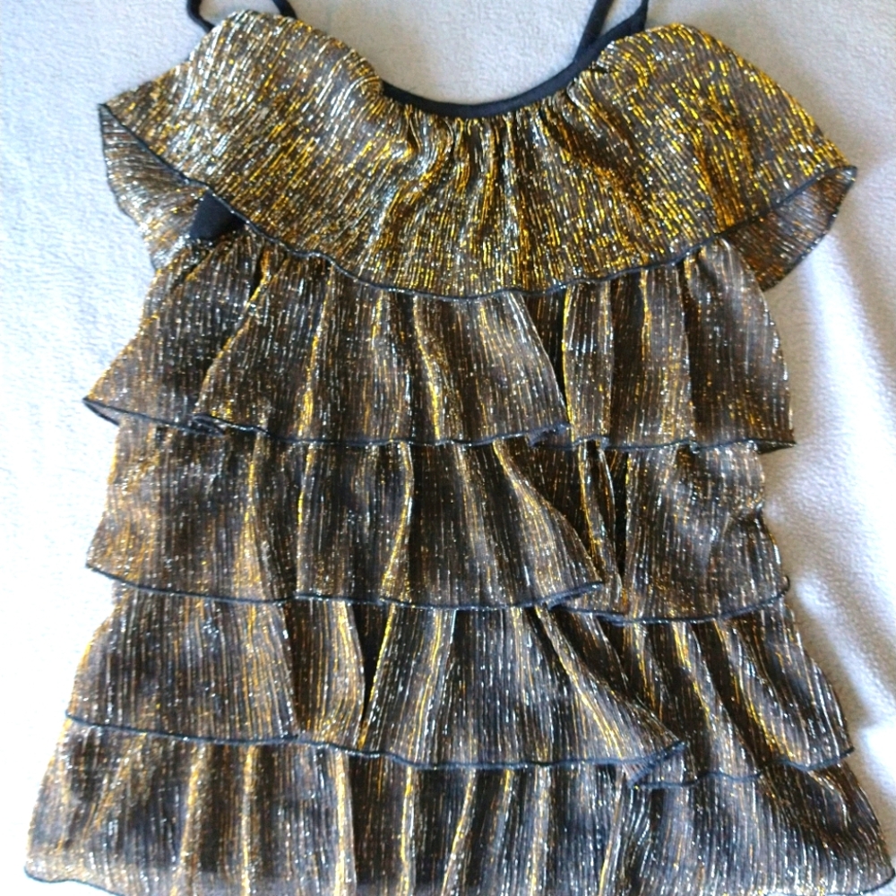 Black and Gold Top (+MANY MORE GIRLS CLOTHES, ASK)